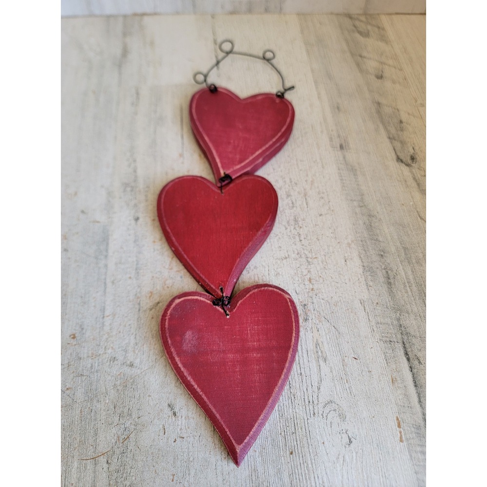 Vintage wooden red heart chain Valentine's sign wall hanging home